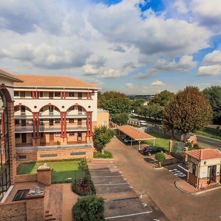 Westay Timessquare Apartments Sandton Extérieur photo