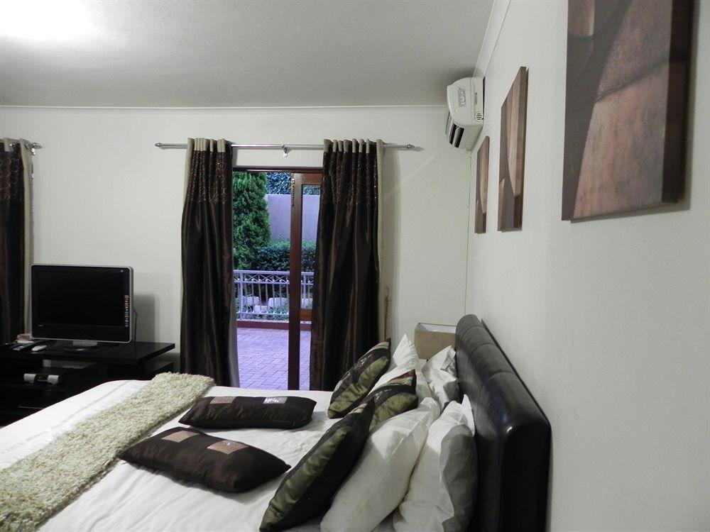 Westay Timessquare Apartments Sandton Extérieur photo