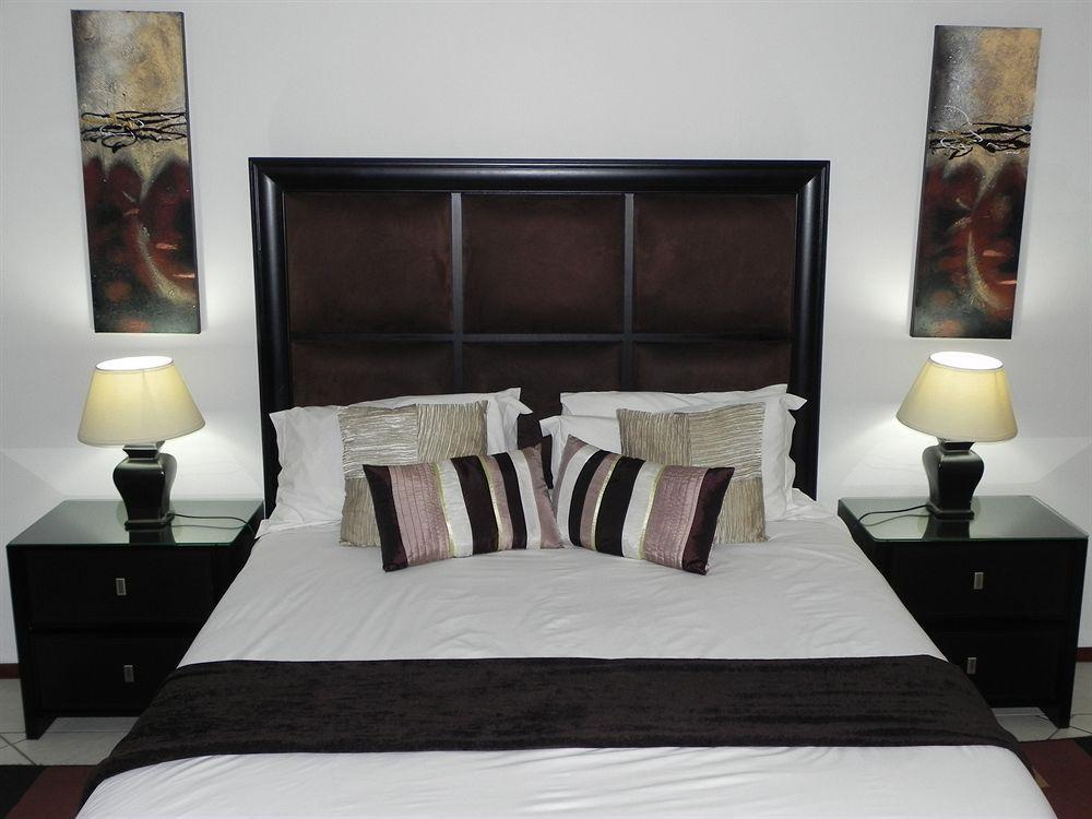 Westay Timessquare Apartments Sandton Extérieur photo