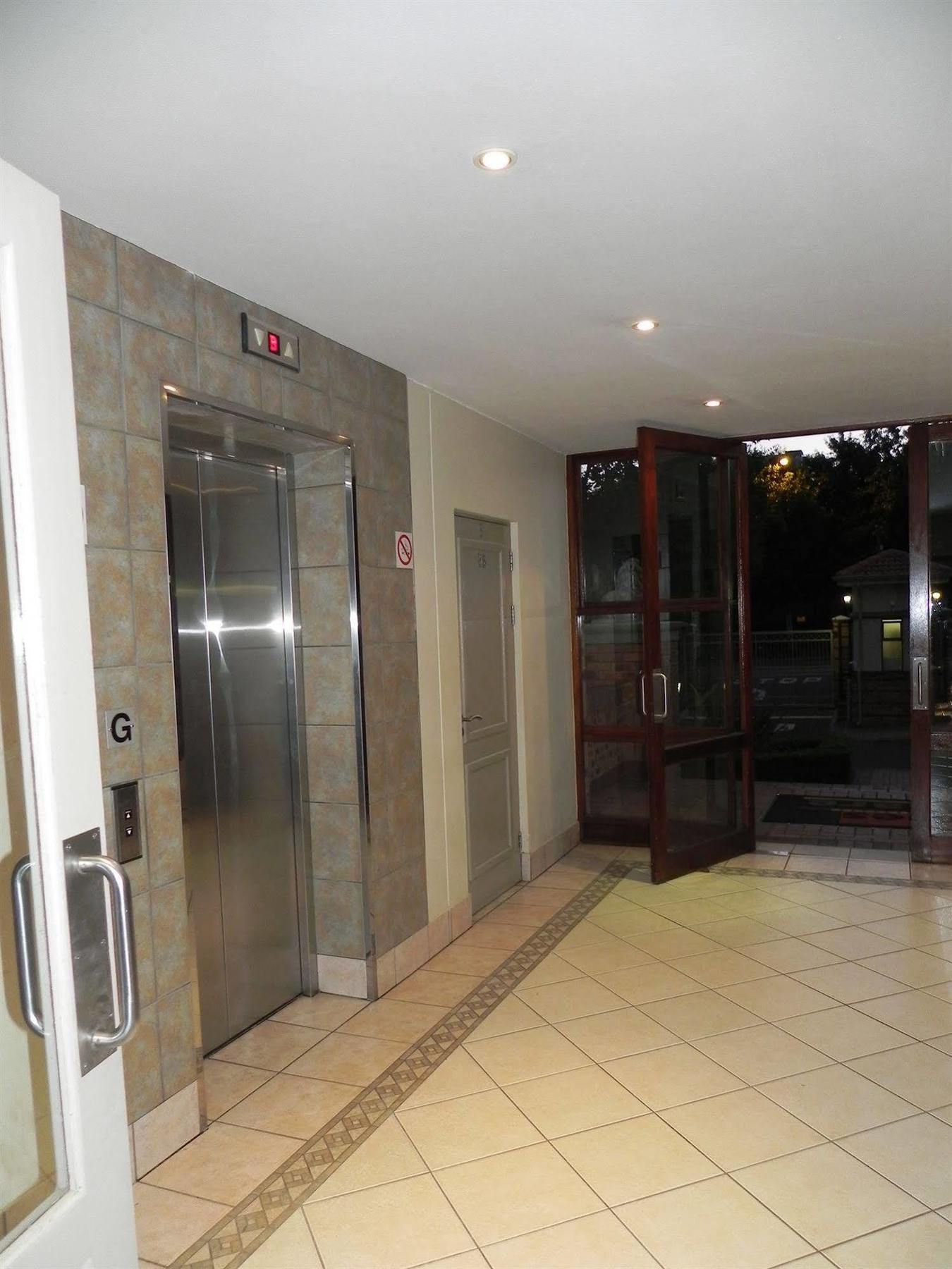 Westay Timessquare Apartments Sandton Extérieur photo