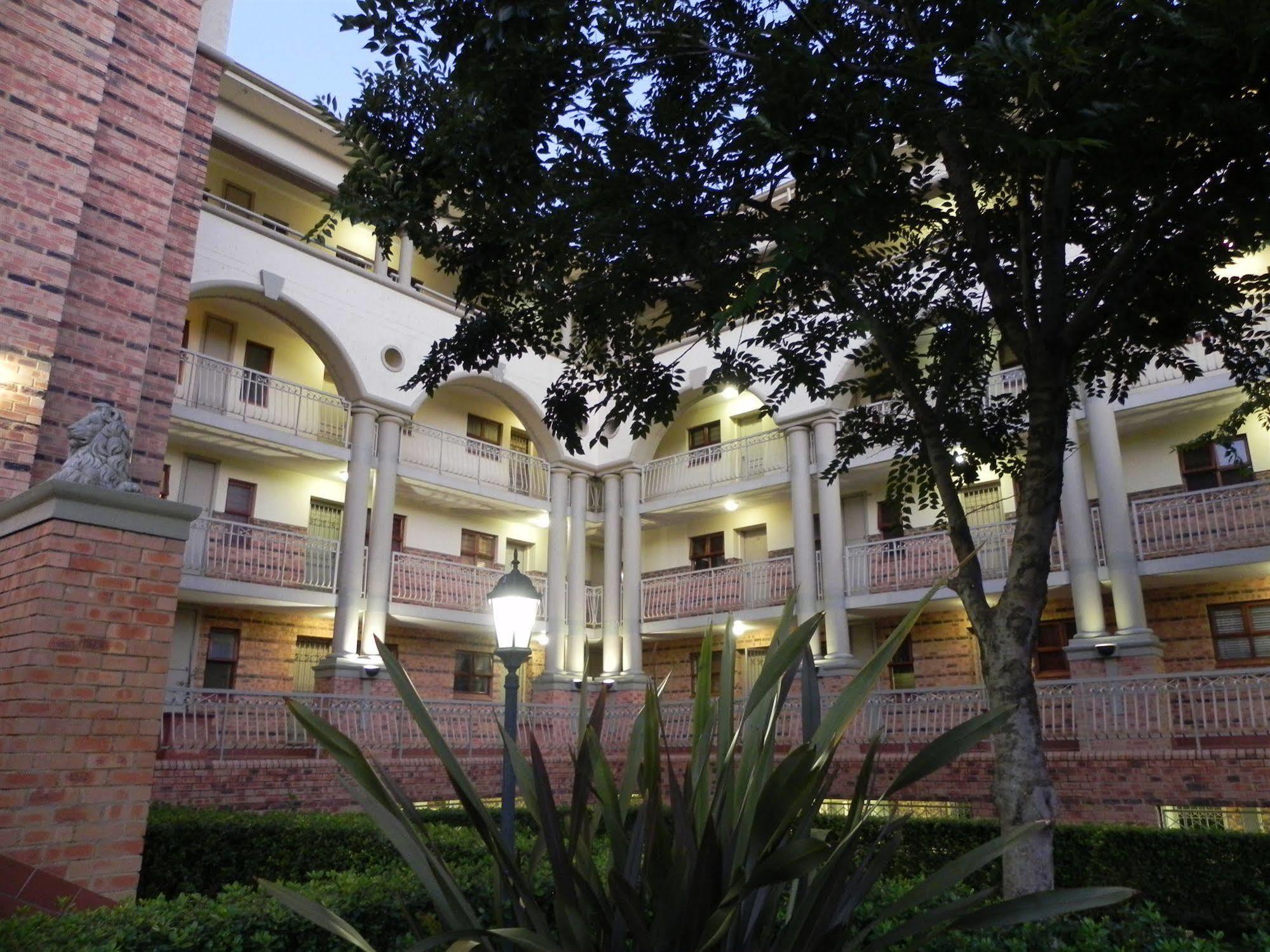 Westay Timessquare Apartments Sandton Extérieur photo