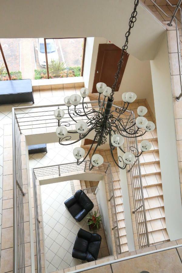 Westay Timessquare Apartments Sandton Extérieur photo